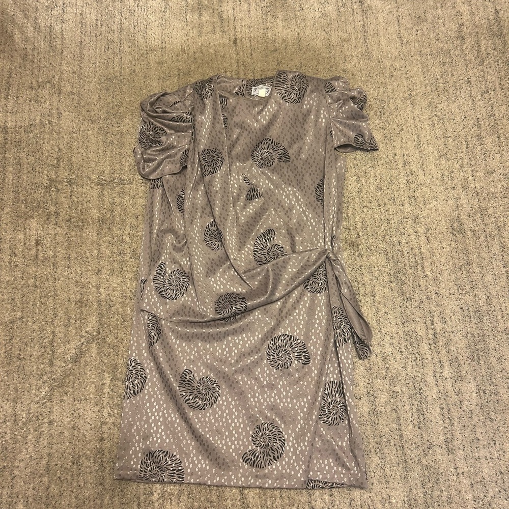 J & FE VINTAGE DRESS size 18 fits smaller as itโs vintage